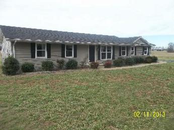 201 Aaron Rd, Bowling Green, KY 42101 