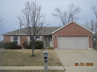 637 Canoe Creek Dr, Henderson, KY 42420 