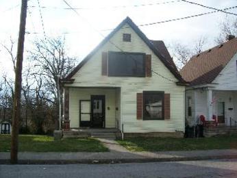 821 Walker Ave, Paris, KY 40361 