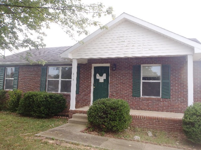 313 Pioneer Drive, Oak Grove, KY 42262 