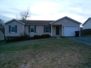 5825 Majestic Oak Dr, Paducah, KY 42003 