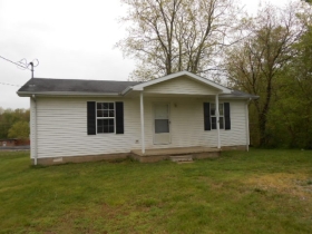 63 Madison St, Cadiz, KY 42211 