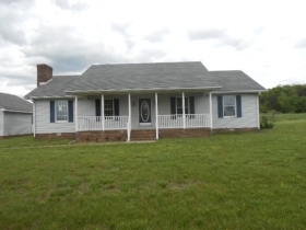 500 Wolf Hollow Rd, Manitou, KY 42436 