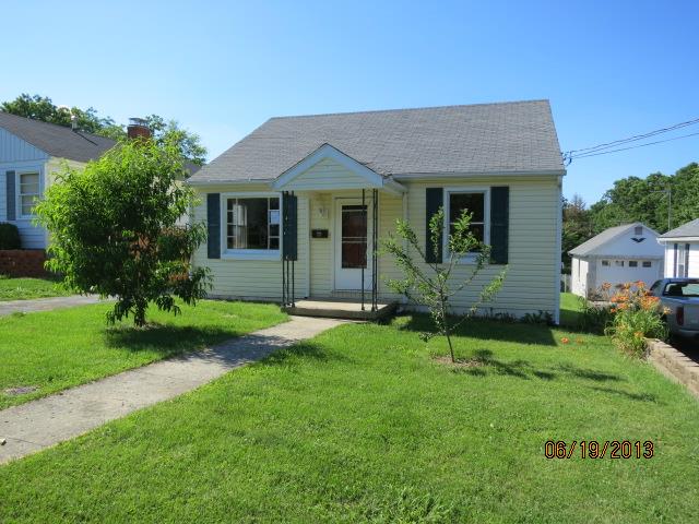 1711 Hinton St, Paris, KY 40361 