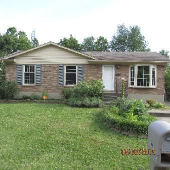 6200 Lynnchester Dr, Louisville, KY 40219 