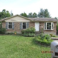 6200 Lynnchester Dr, Louisville, KY 40219 