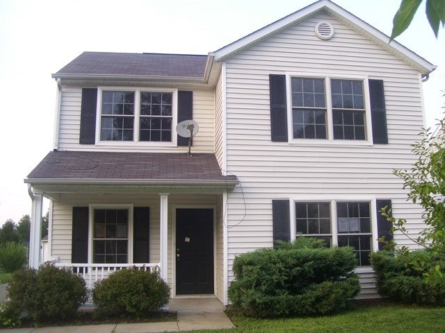 6329 Maravian Dr, Louisville, KY 40258 