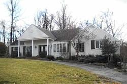 Savoy Cir, Paducah, KY 42001 