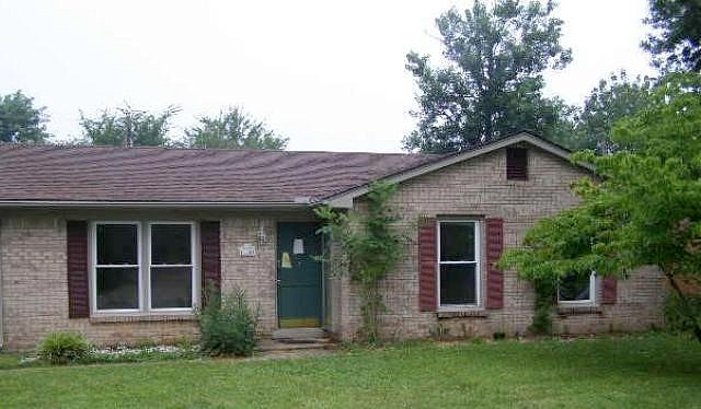 Dan, Versailles, KY 40383 