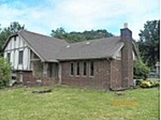 Apple, Thelma, KY 41260 