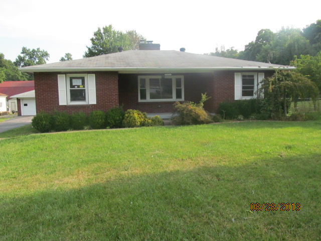 2111 Palatka Rd, Louisville, KY 40214 