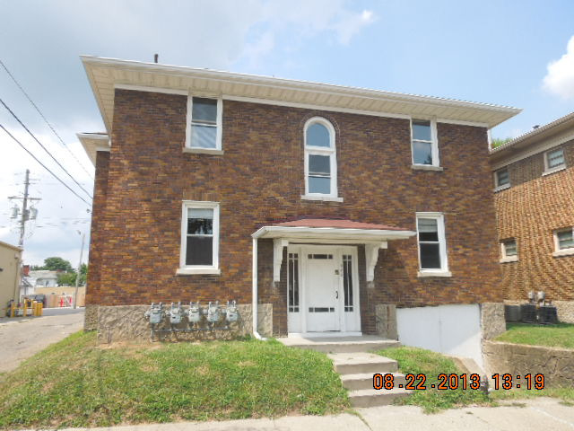 698 1-4 Madelon Ct, Louisville, KY 40211 