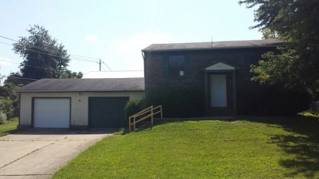 9300 Hillridge Dr, Pewee Valley, KY 40056 