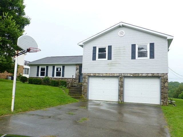 Christopher Drive, Richmond, KY 40475 