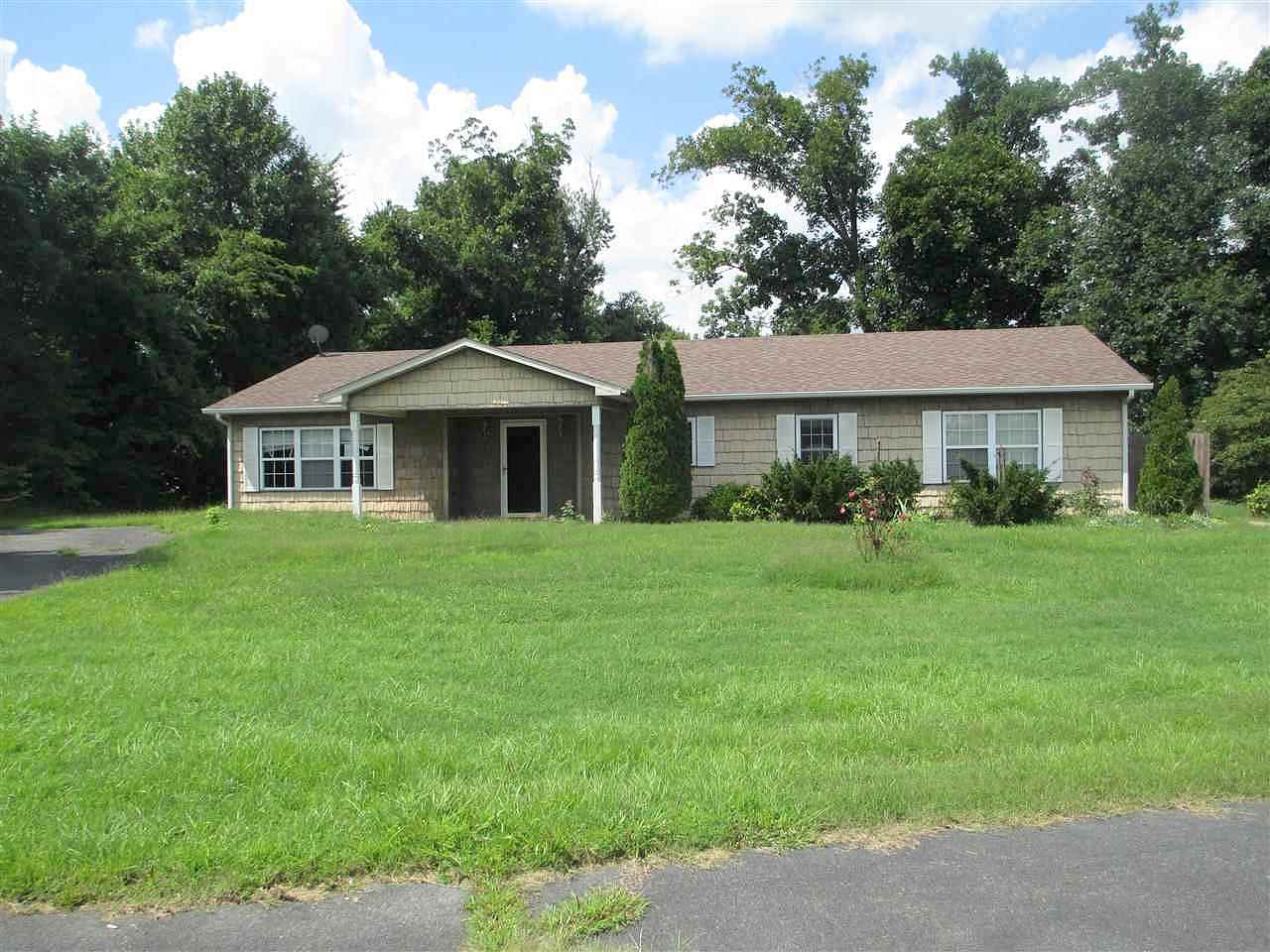 Benton, Paducah, KY 42003 