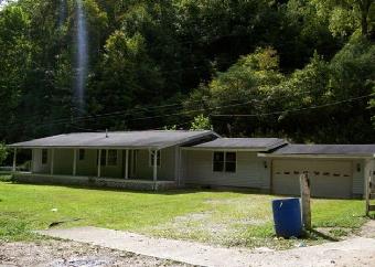 361 Rice Branch Rd, Prestonsburg, KY 41653 
