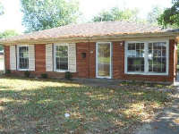 2245 Paris Dr, Louisville, KY 40218 