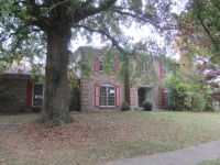 8813 Swan Hill Rd, Louisville, KY 40241 