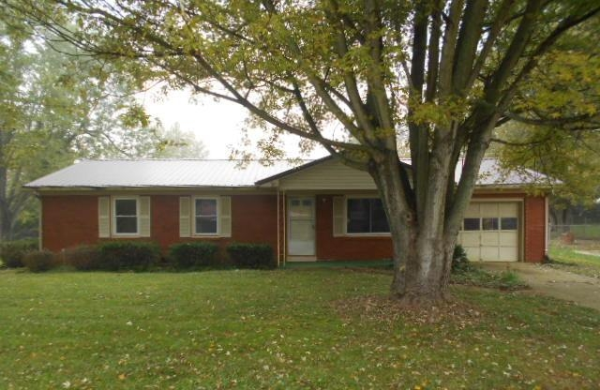 71 Deerland Dr, Frankfort, KY 40601 