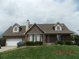 528 Circle Valley, Louisville, KY 40229 