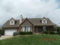 528 Circle Valley, Louisville, KY 40229 