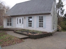 9114 Maiden Ct, Louisville, KY 40229 