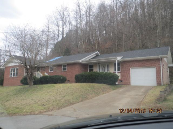 33 ROUTE 292, Lovely, KY 41231 