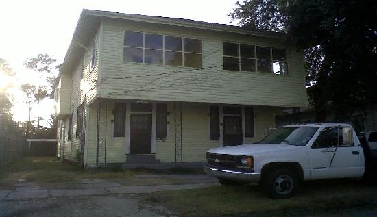 2231-33 Cambronne Street, New Orleans, LA 70118 