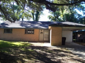 1435 W CHIMES ST, BATON ROUGE, LA 70802 