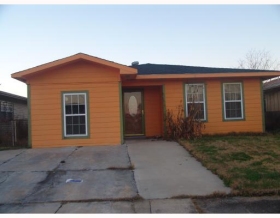 10351 CASTLEWOOD DR, NEW ORLEANS, LA 70127 