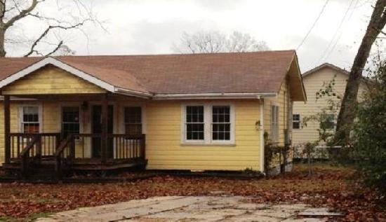 609 South 4th Street, Leesville, LA 71446 