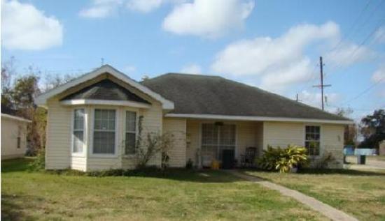 381 Dixie Avenue, Houma, LA 70363 