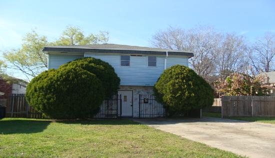 1208 Lochlomand Dr, Harvey, LA 70058 