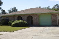 8030 Wave Drive, New Orleans, LA 70128 