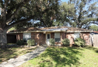 8071 Driftwood Dr, New Orleans, LA 70126 