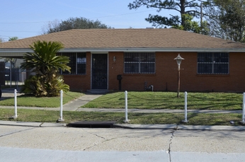 537 E Forest Lawn Dr, Gretna, LA 70056 