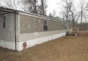 2015 NE Front St, Vivian, LA 71082 