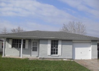 2863 Hickorybrook Dr, Gretna, LA 70056 