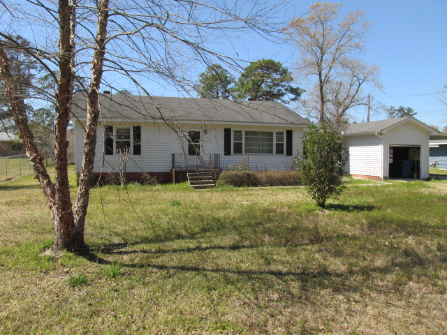 123 Camellia Rd., Bogalusa, LA 70427 