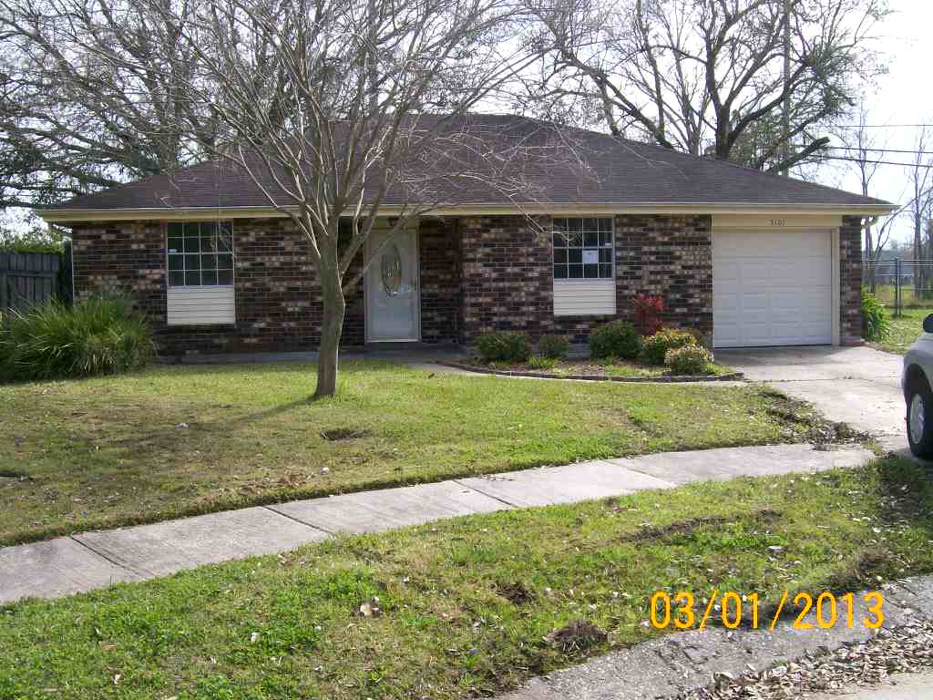 5101 Lee Pl, Marrero, LA 70072 