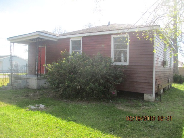 2220 Rose Dr, Gretna, LA 70053 