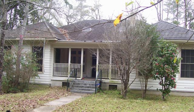 1137 Founders Dr, Bogalusa, LA 70427 