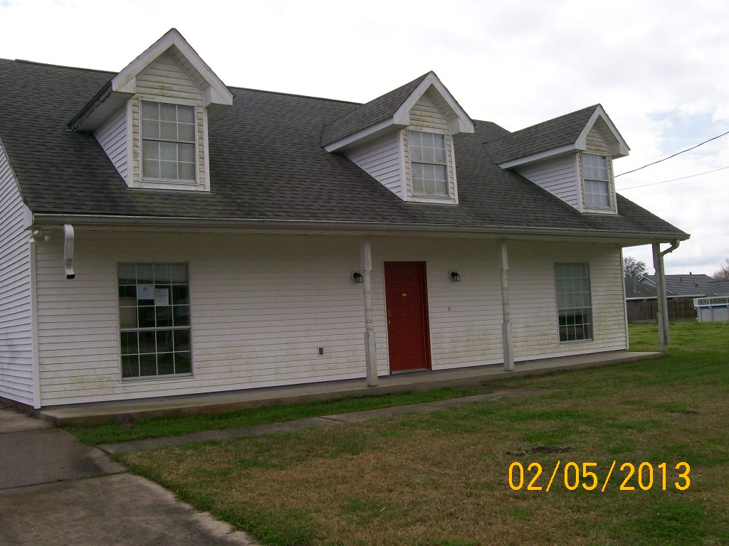 138 Dixie Dr, Des Allemands, LA 70030 