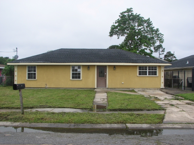 4920 Nighthart St, New Orleans, LA 70127 