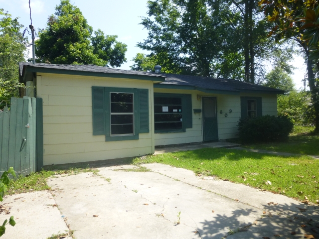 609 Johnson St, Bogalusa, LA 70427 