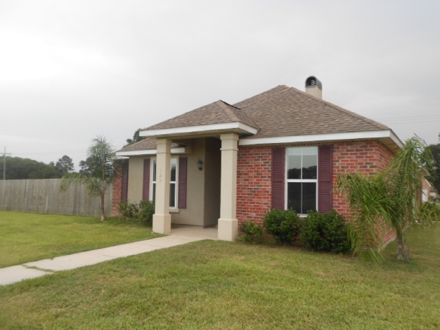 137 Caribbean Blvd, Sunset, LA 70584 