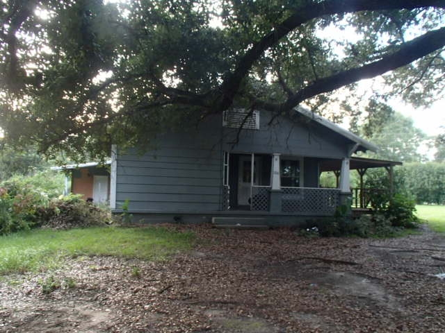 1316 N Columbia St, Bogalusa, LA 70427 