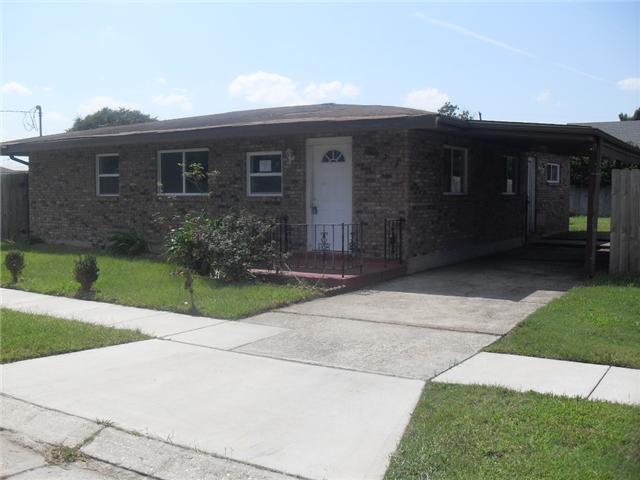 3020 Lyndell Dr, Chalmette, LA 70043 