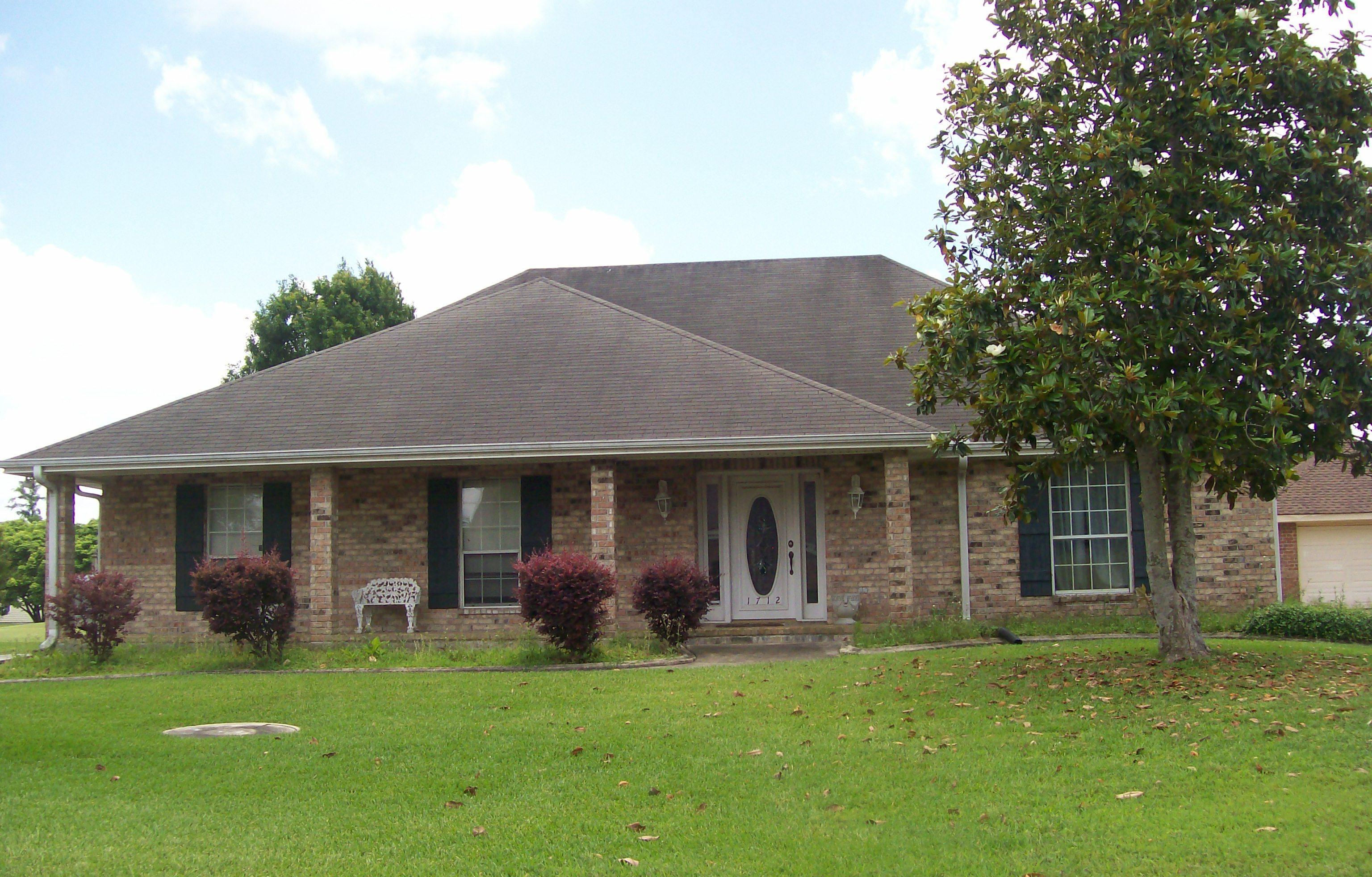 1712 Lake Salvador Dr, Harvey, LA 70058 