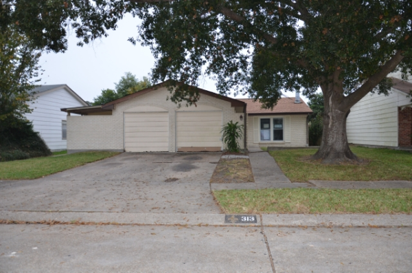 313 Woodmont Street, Gretna, LA 70056 